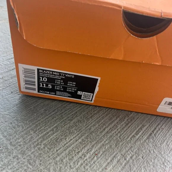 Men's Nike Blazer Mid '77 Vnt size 10 - Asparagus/Bone - Picture 8 of 10